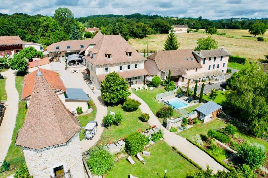 Les Villas Du Domaine De Suzel 维涅吕 外观 照片