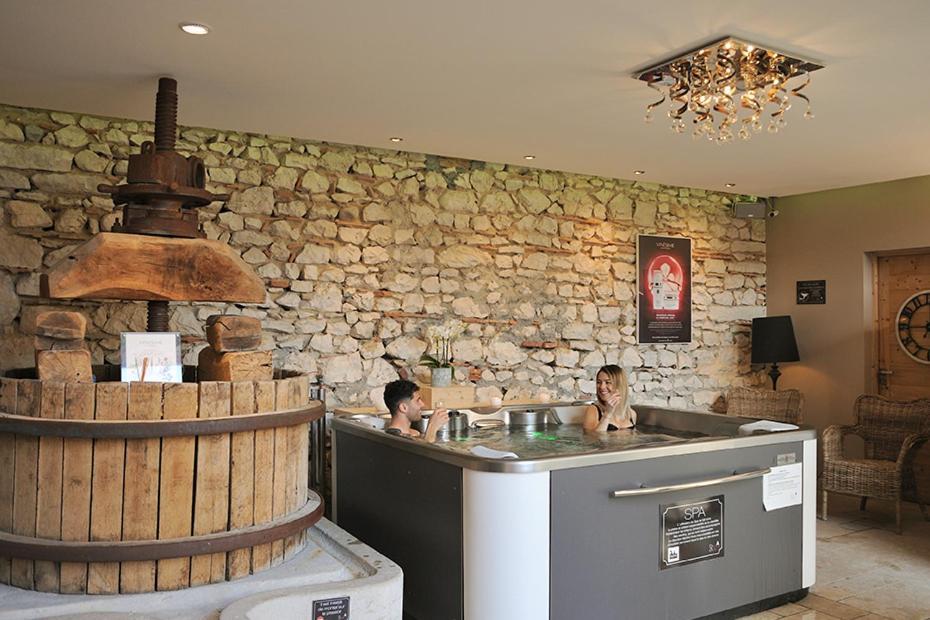Les Villas Du Domaine De Suzel 维涅吕 外观 照片