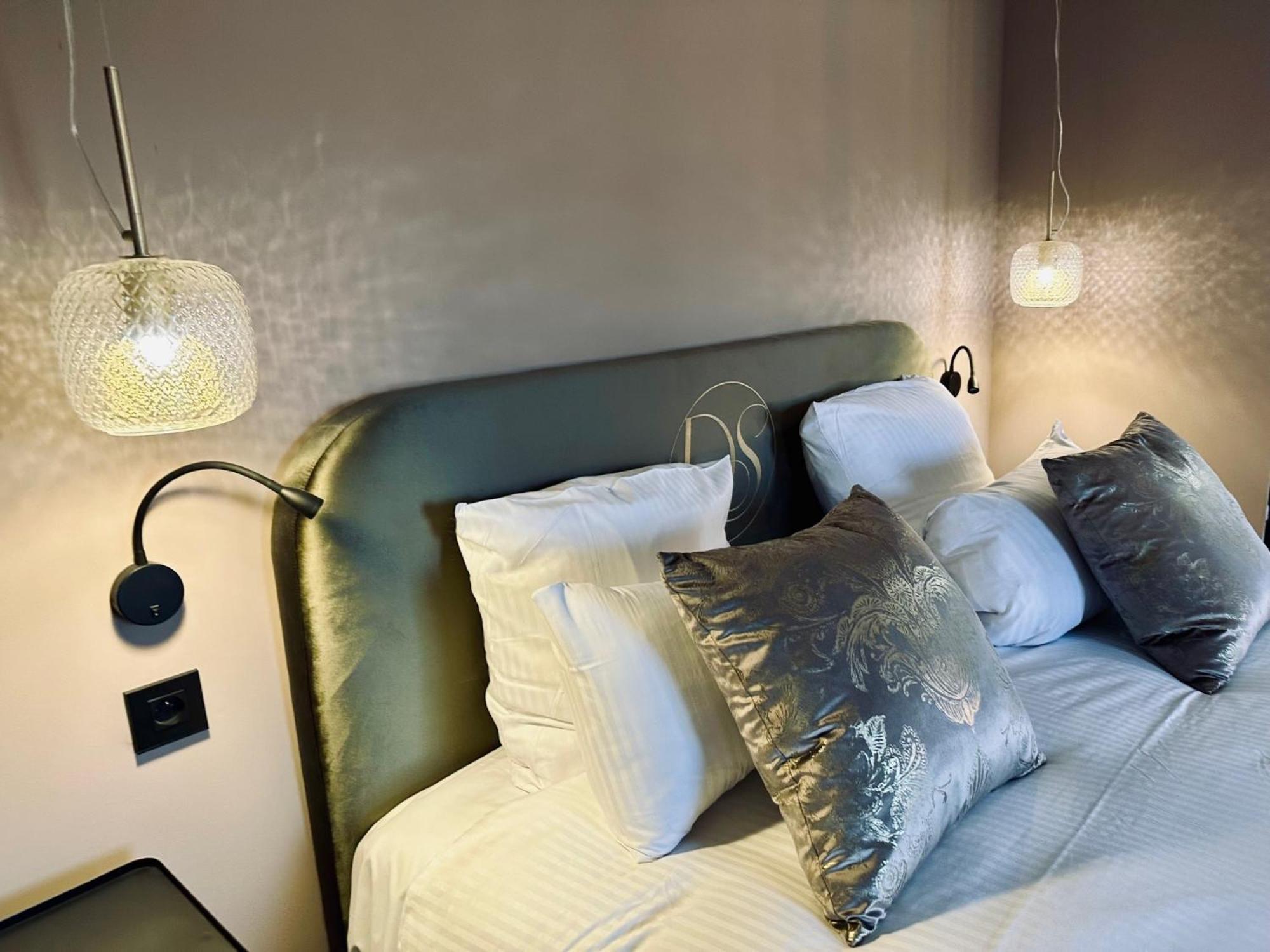Les Villas Du Domaine De Suzel 维涅吕 外观 照片