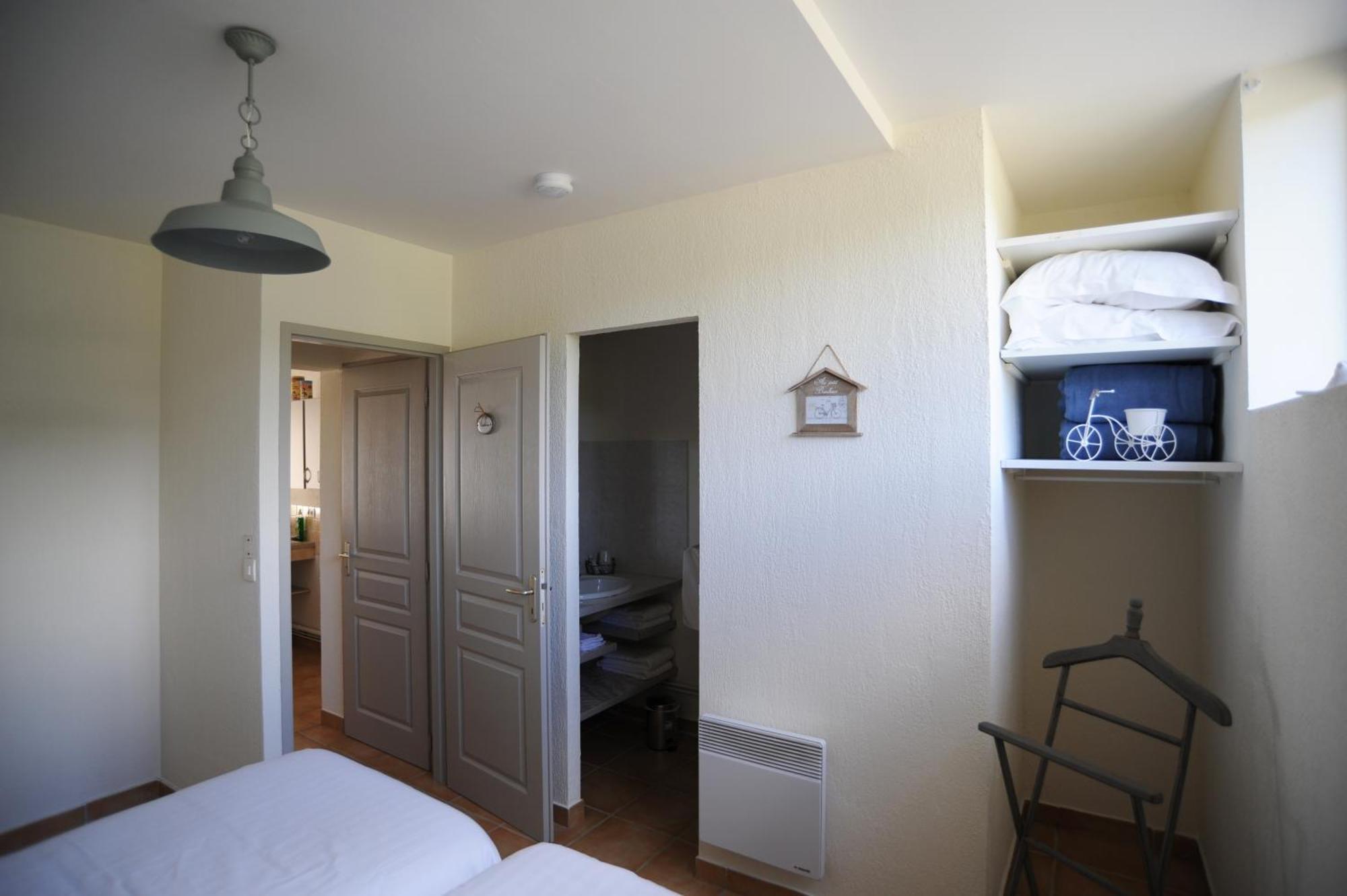 Les Villas Du Domaine De Suzel 维涅吕 外观 照片