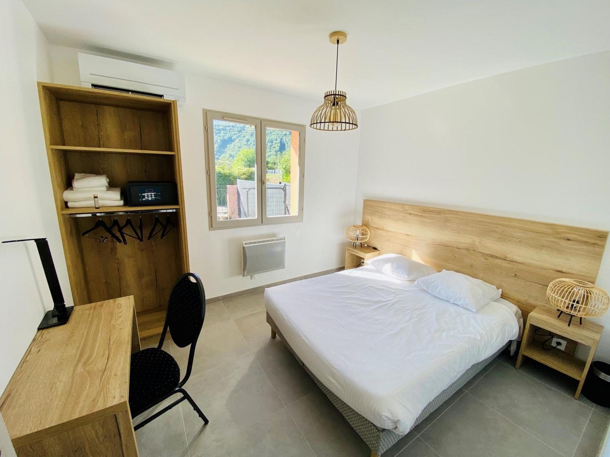 Les Villas Du Domaine De Suzel 维涅吕 外观 照片